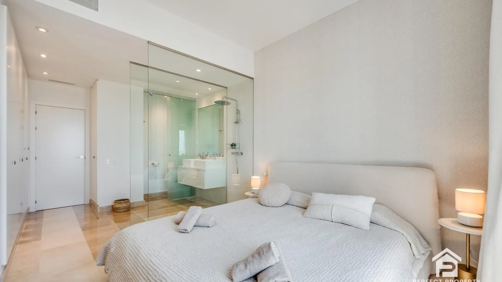 Apartment Paraiso Pueblo - 3Br With Panoramic Views And 7 Pools Estepona Spain