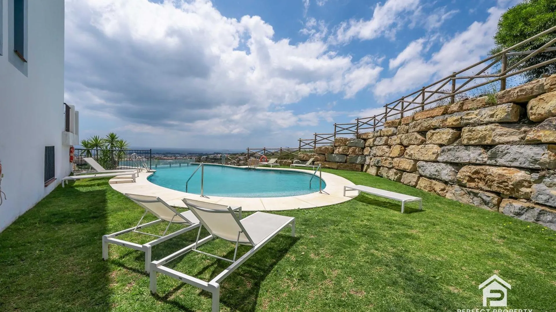 Paraiso Pueblo - 3Br With Panoramic Views And 7 Pools Estepona 0*,  Spain