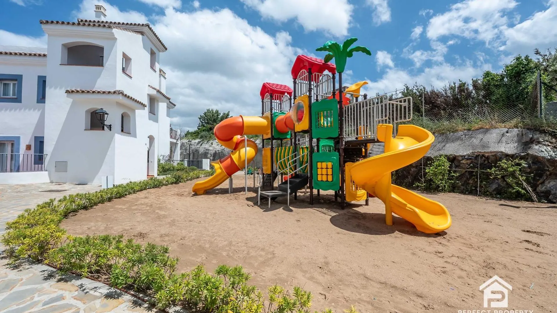 Paraiso Pueblo - 3Br With Panoramic Views And 7 Pools Estepona Apartment
