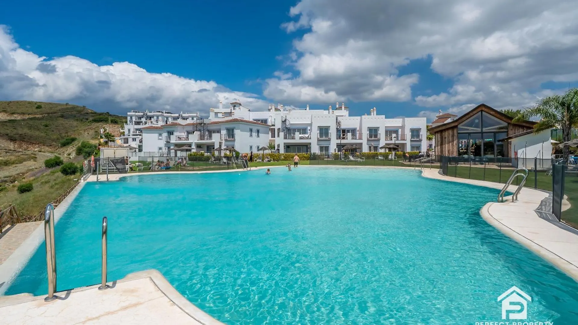 Paraiso Pueblo - 3Br With Panoramic Views And 7 Pools Estepona